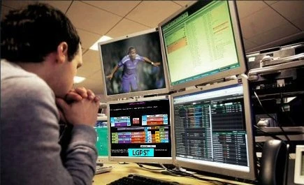 LOGICIELS POUR JOUEURS PROFESSIONNELS     